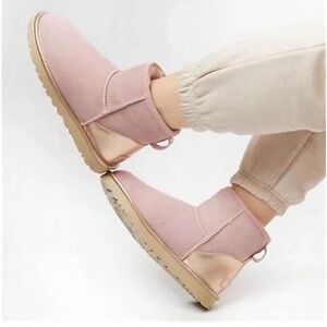 UGG | Women's Classic Pink Mini Shine Boot